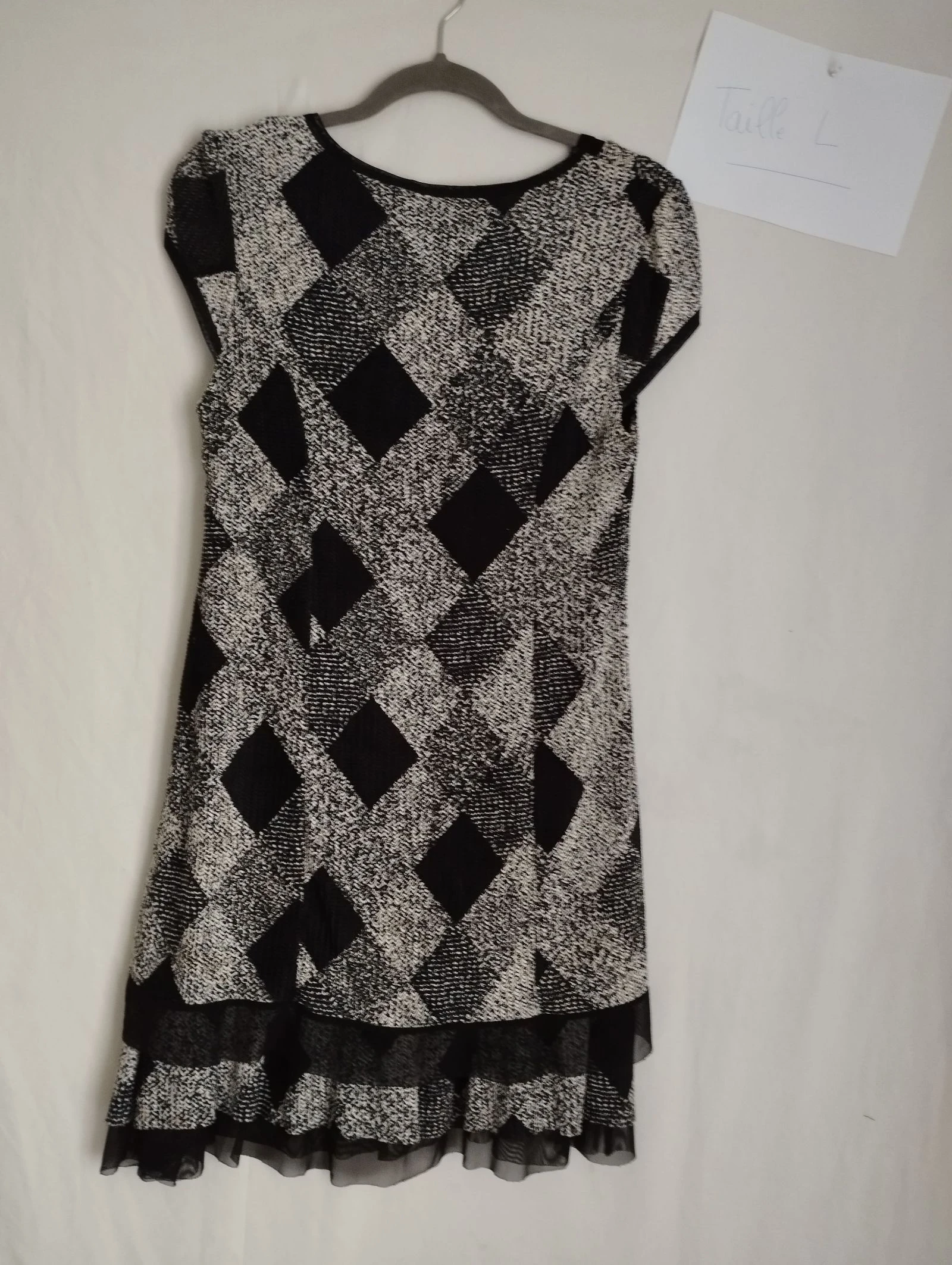 Vestido curto com estampa geométrica preto e branco CICERO (Tamanho G) – photo 4